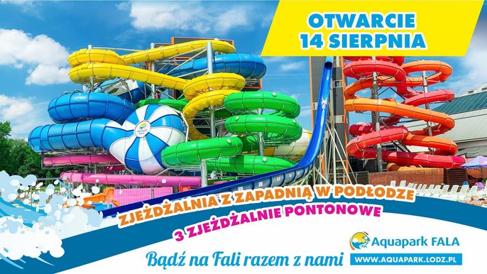 Otwarcie nowych zjeżdżalni 14 sierpnia. Zjeżdżalnia z zapadnią w podłodze. Trzy zjeżdżalnie pontonowe. W tle nowa wieża zjeżdżalni. 